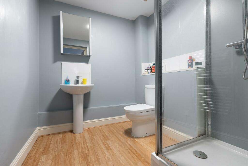 Bedroom 1 En-Suite