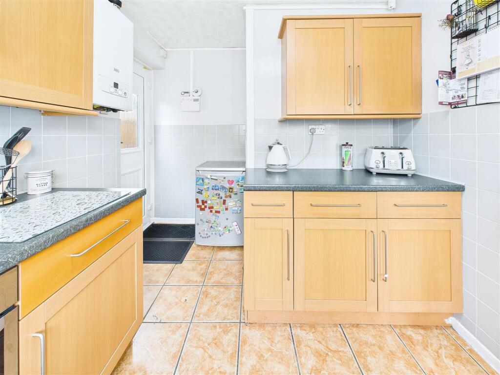 Waverley Lane, Burton-on-Trent (15).jpg