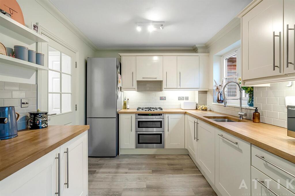 121 Bromedale Avenue Mulbarton Norwich, NR14 8GZ (