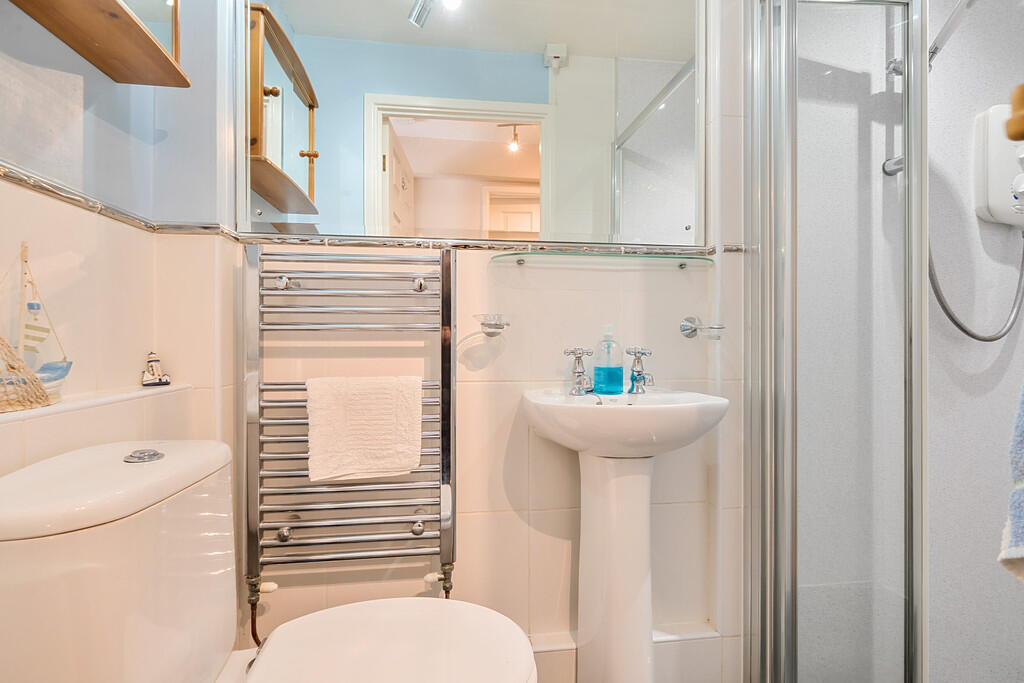 Annexe -Shower Ro...