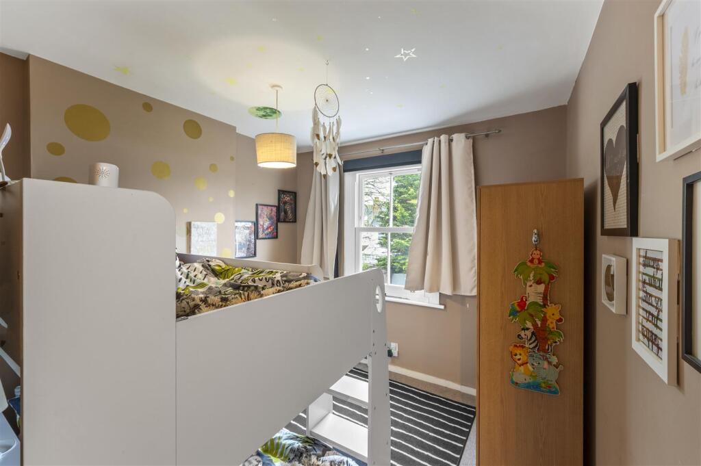 13 B laurel Road,14.jpg