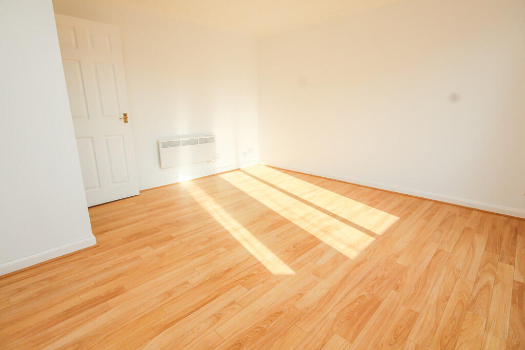 208 Waverley - Sm...