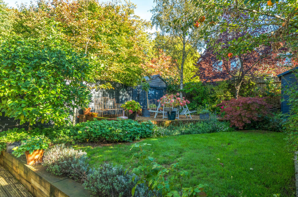 1348827-8-68da50c...