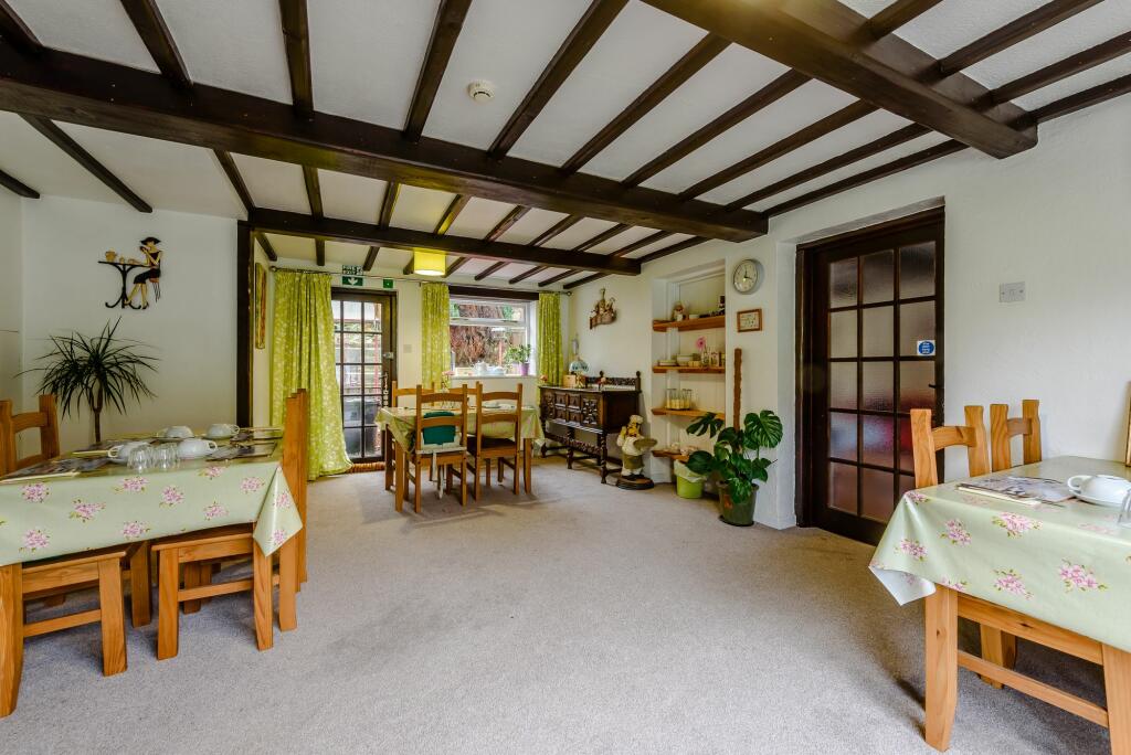 guest breakfast room