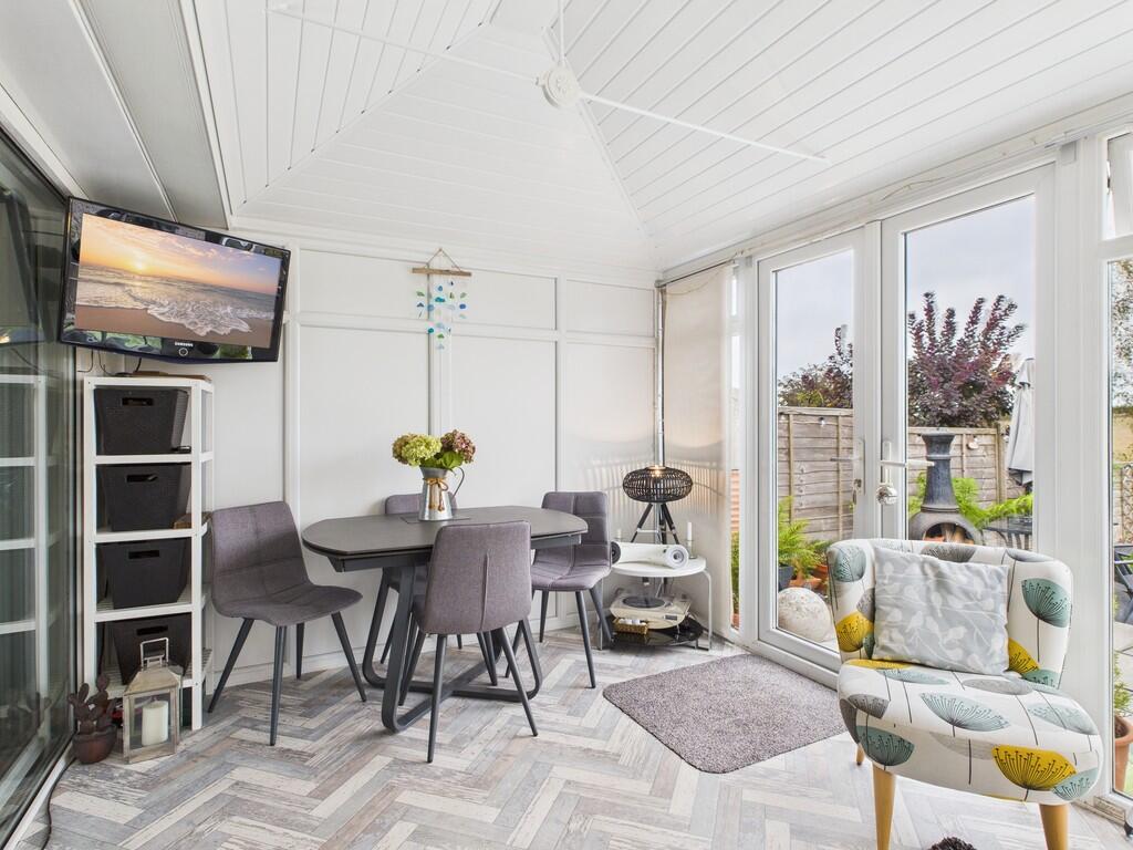 CAM04578G0-PR0024...