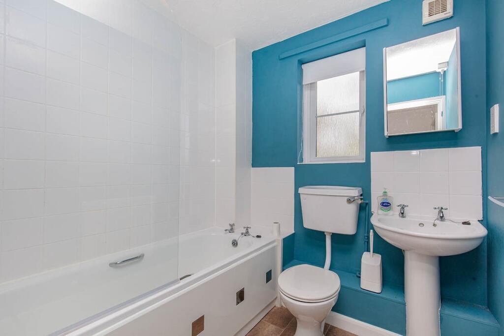 Bathroom/Shower Room