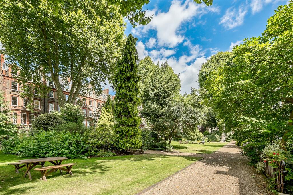 Wetherby Gardens Aug 2016-8.jpg