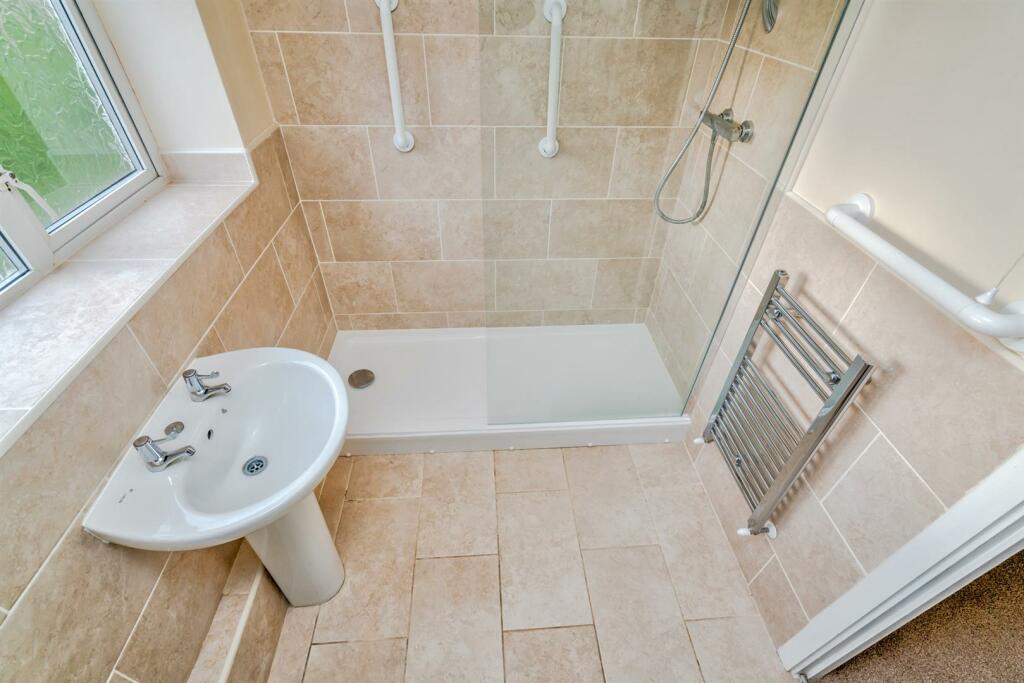 2, Carfax, Cannock, Staffordshire, WS11 0YT (11 of