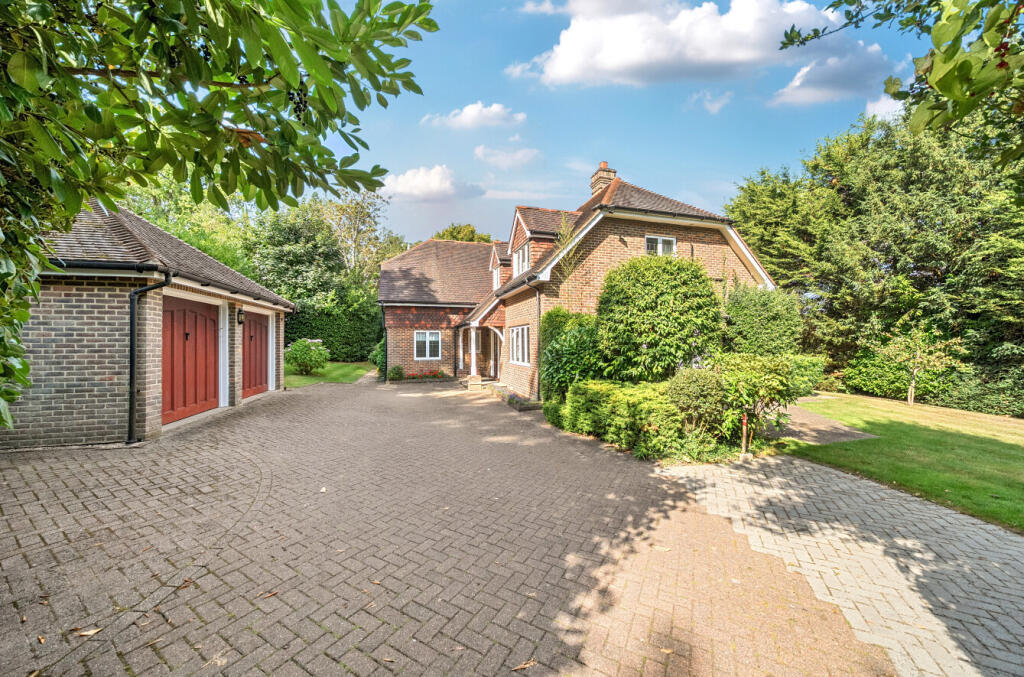 1336136-4-68a83c6...