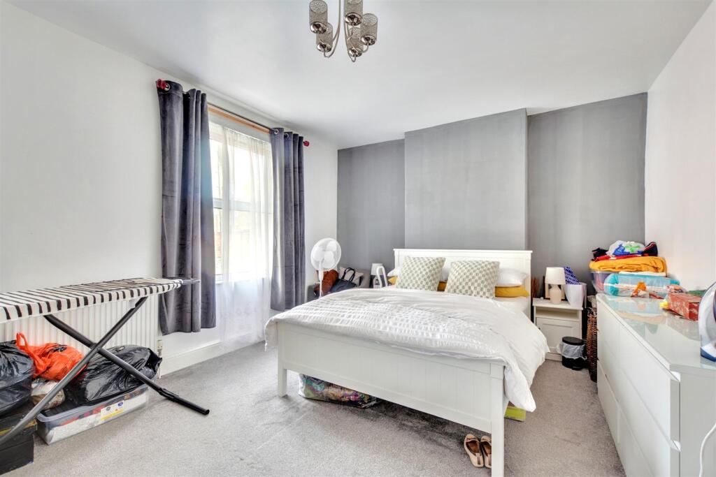 Bedroom One_2.jpeg