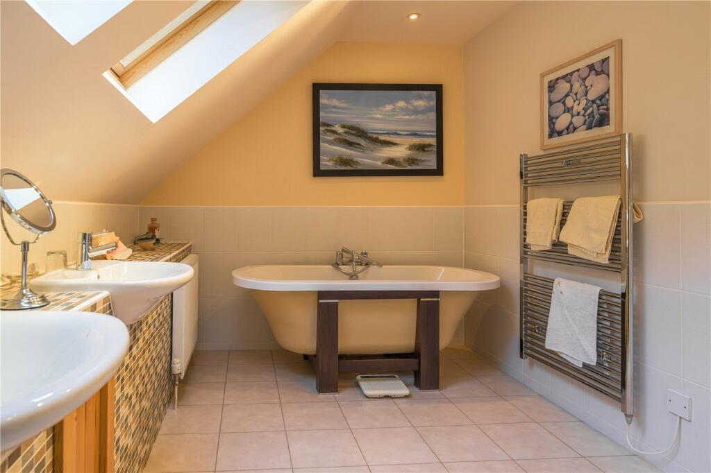En Suite Bathroom