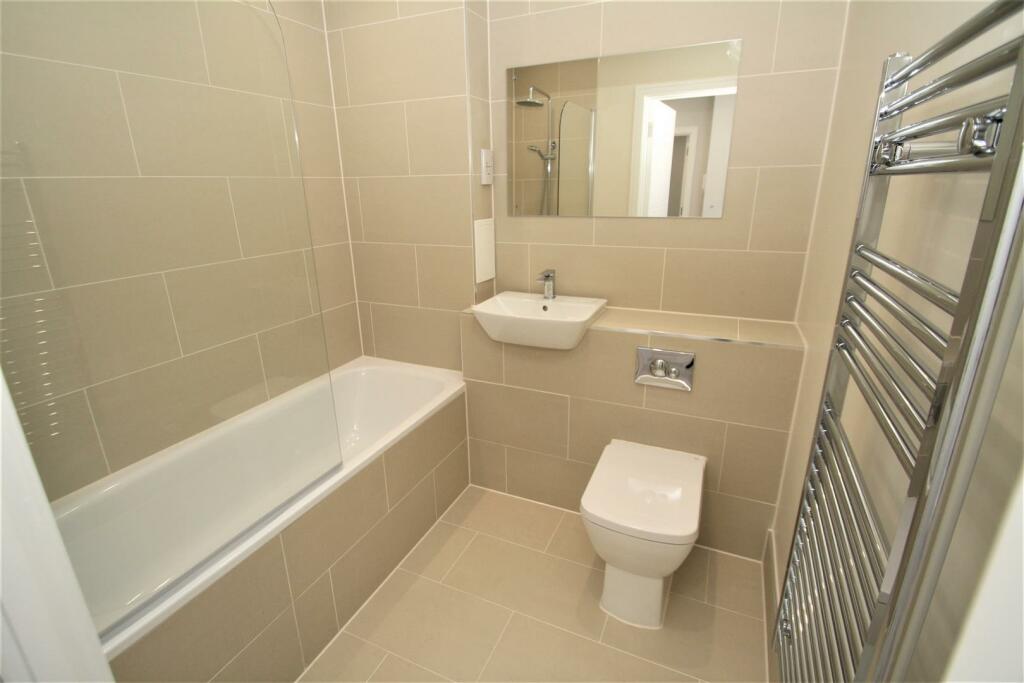 Bathroom.JPG