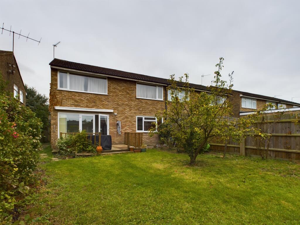 CAM02519G0-PR0028-STILL008