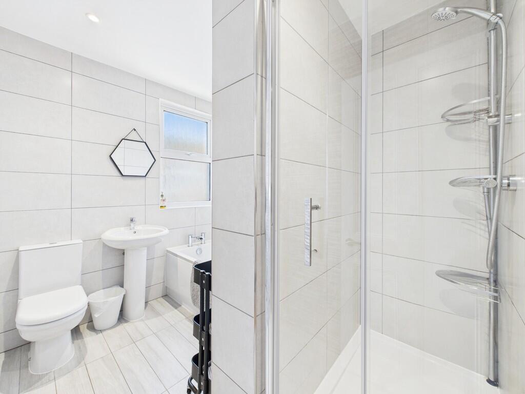 CAM03974G0-PR0120...