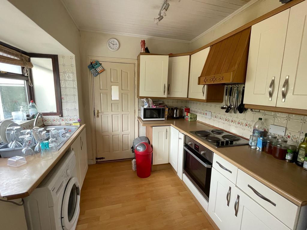 Kitchen1.jpeg