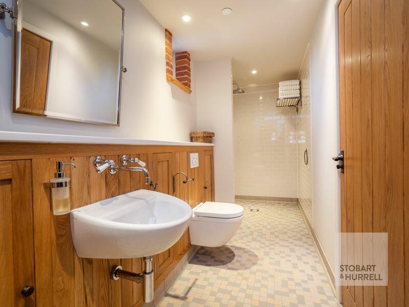 Bedroom 2 En-Suite