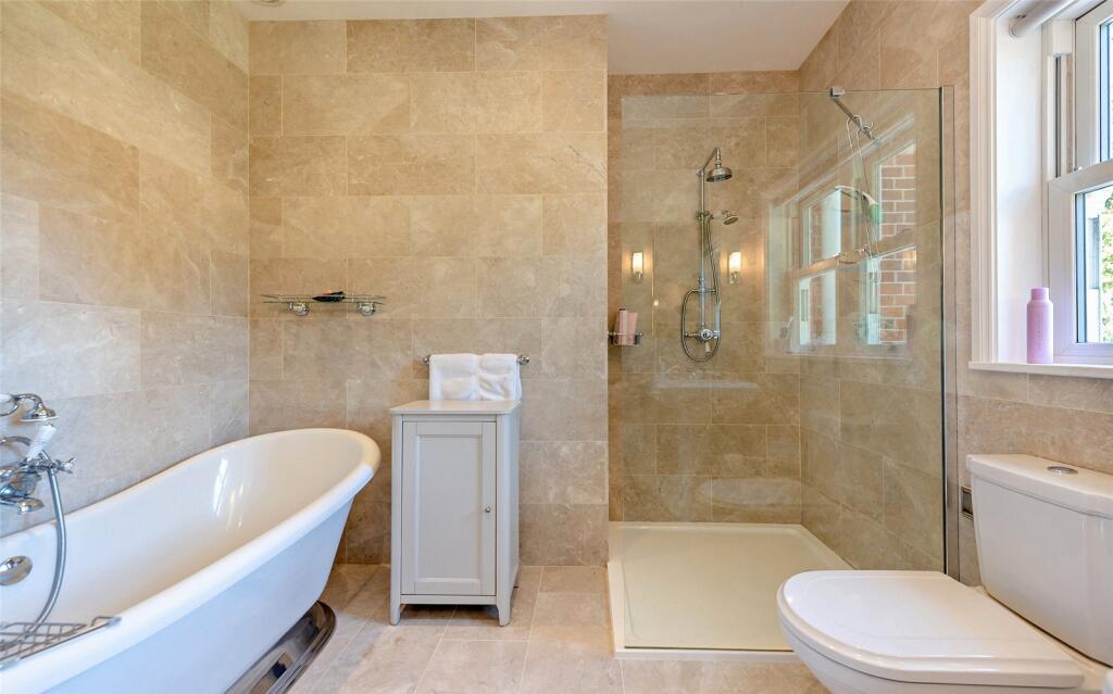 En Suite Bathroom