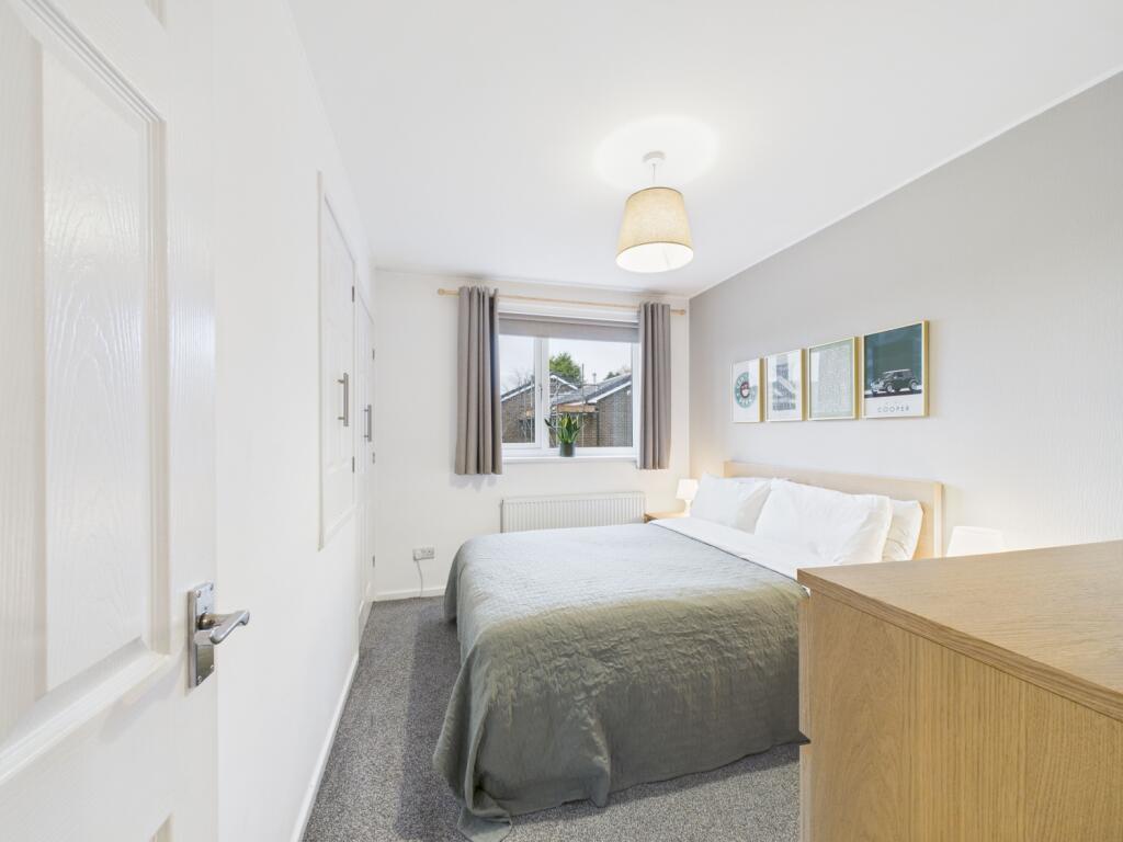 CAM02093G0-PR0062-STILL010