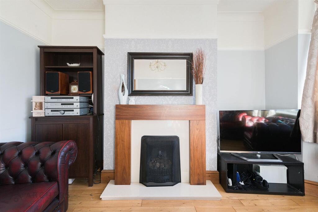 8AshburyLane(Interior)(4of27).jpg