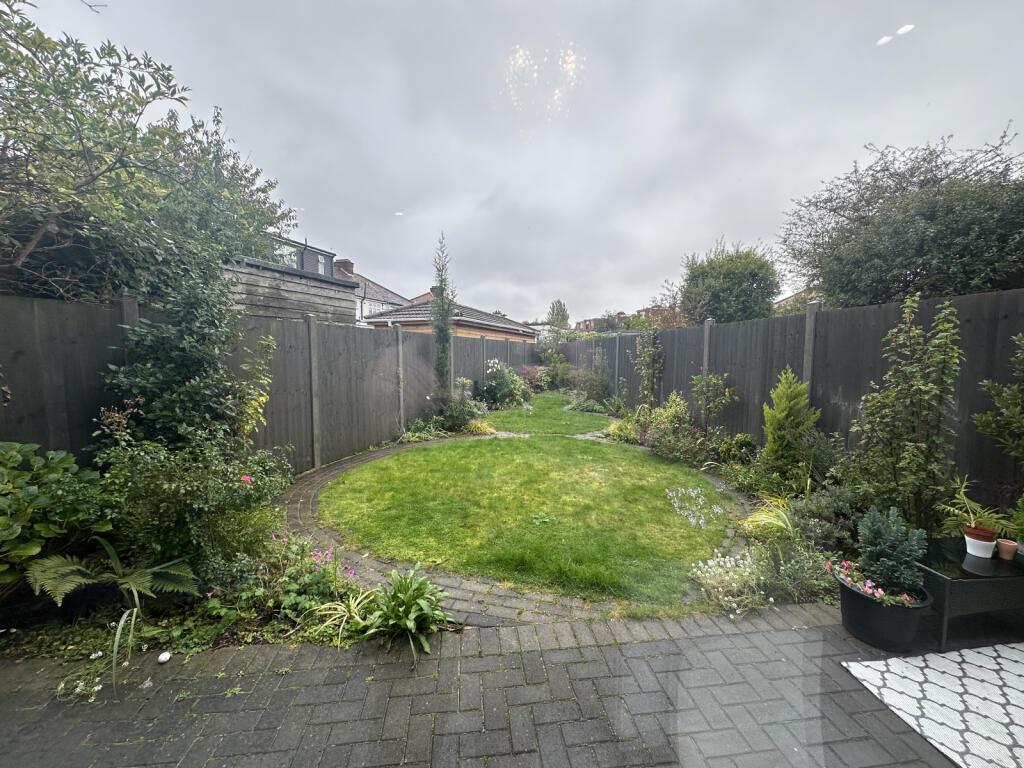 Wincanton Gardens, Ilford, IG6 2BP