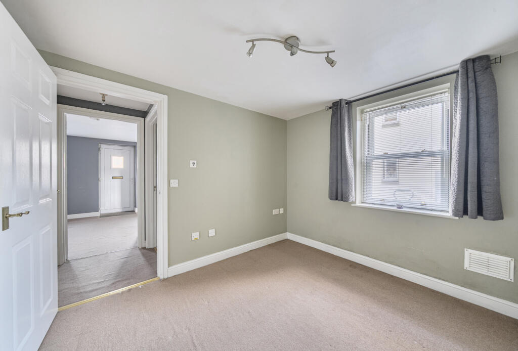 1364642-8-68e3f70...