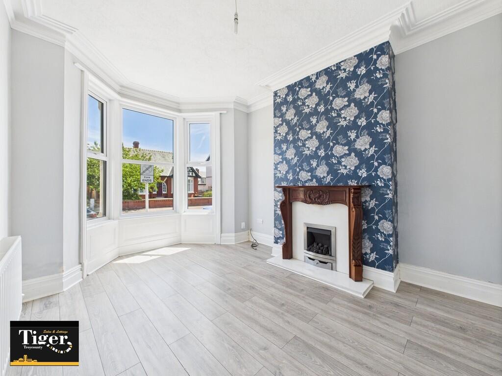 CAM03440G0-PR0366...