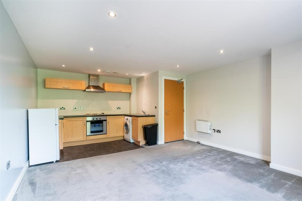 Kichen - Living_-3.jpg