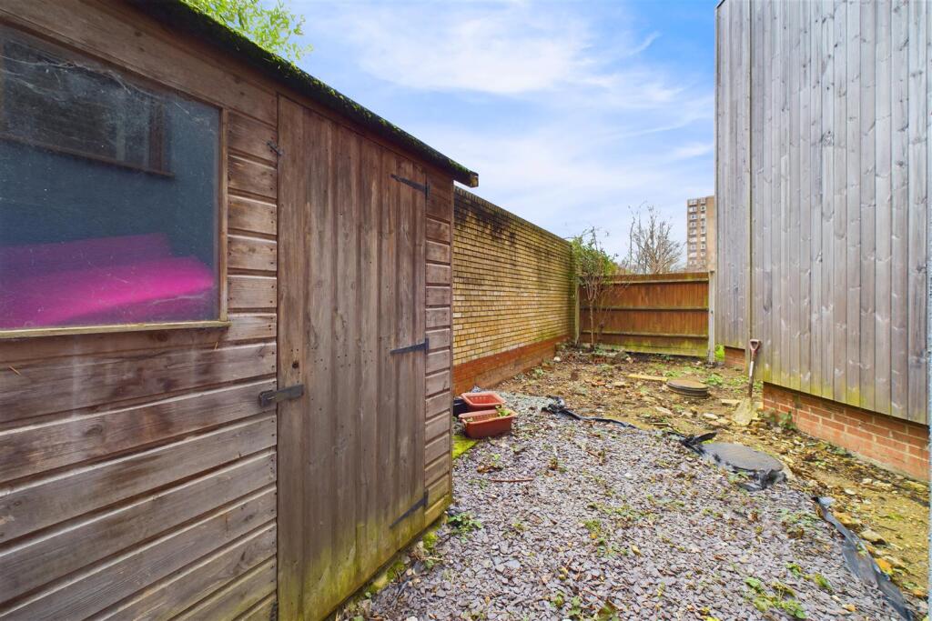 CAM01799G0-PR0126-STILL005.jpg