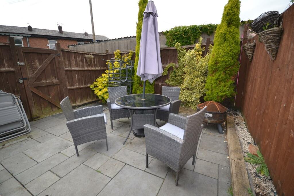 Outside - Rear Patio Garden