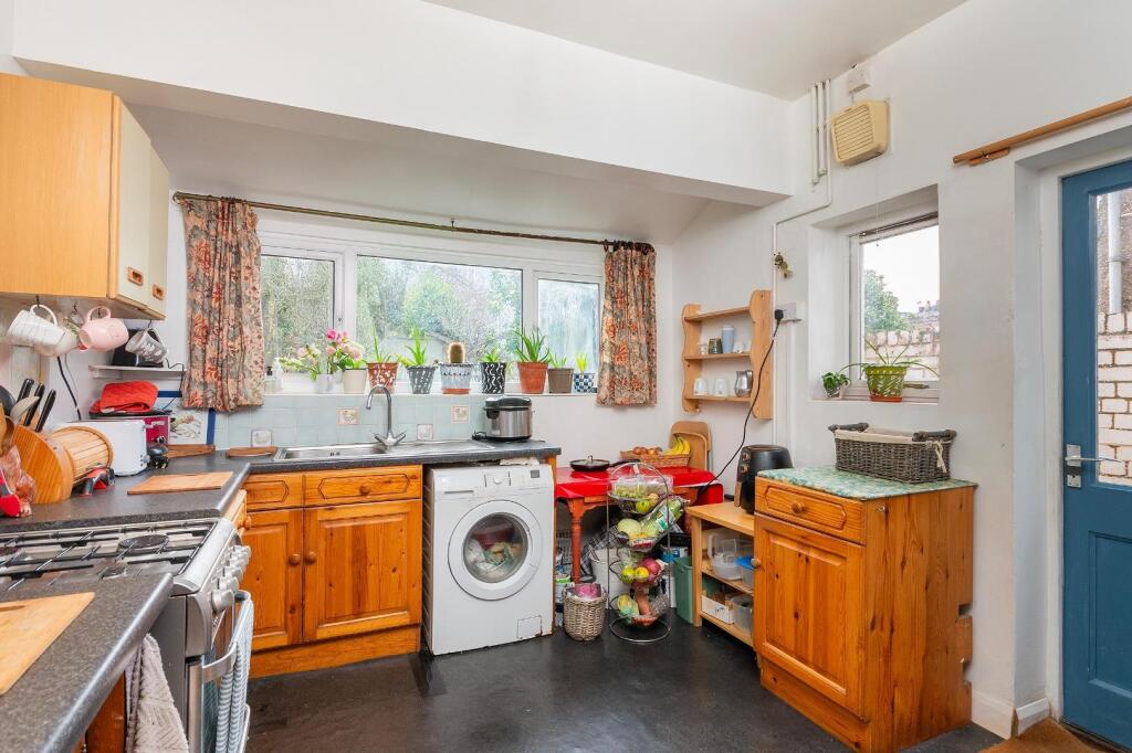 1S1R5SE - Kitchen B.jpg