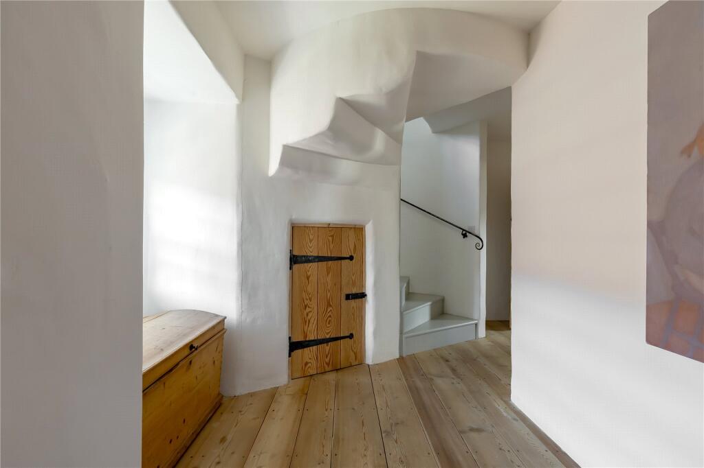 Turnpike Stair