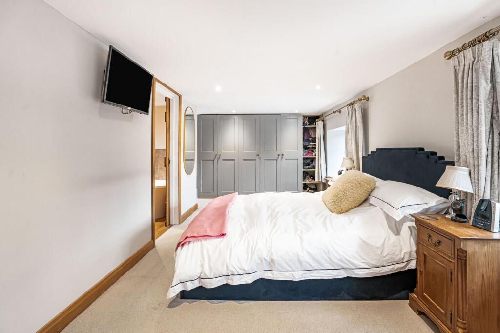 Barleymow, The Green