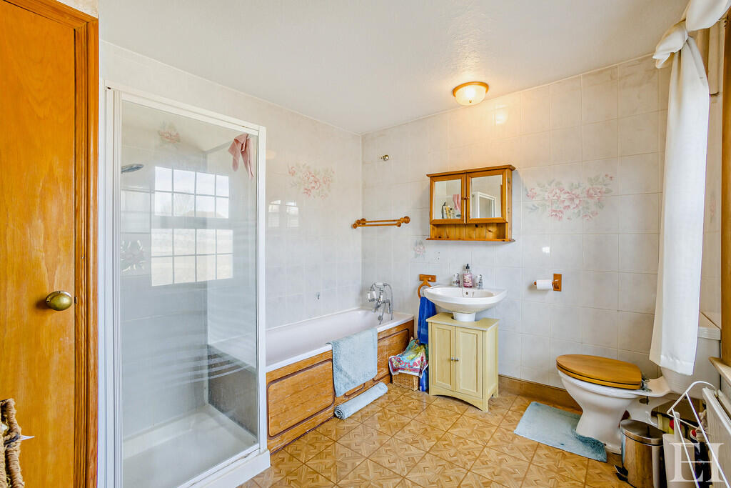 8637095-interiorW...