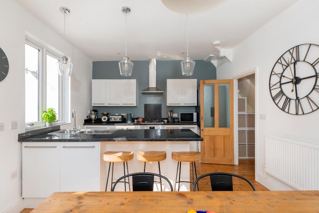 1B1R6BN - Kitchen Diner C.jpg