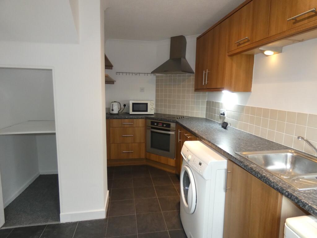 KITCHEN D