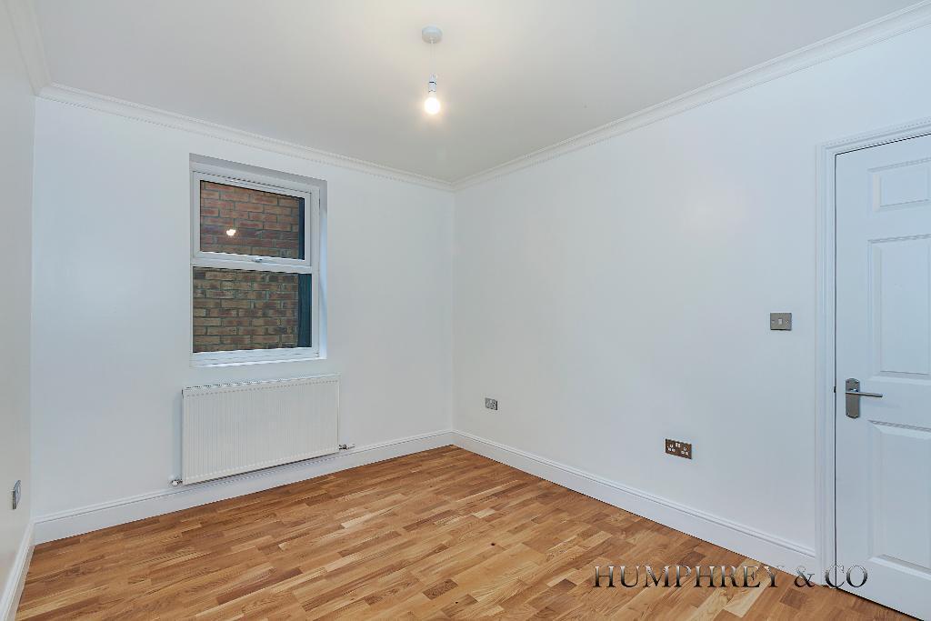 4 bedroom Terraced for sale