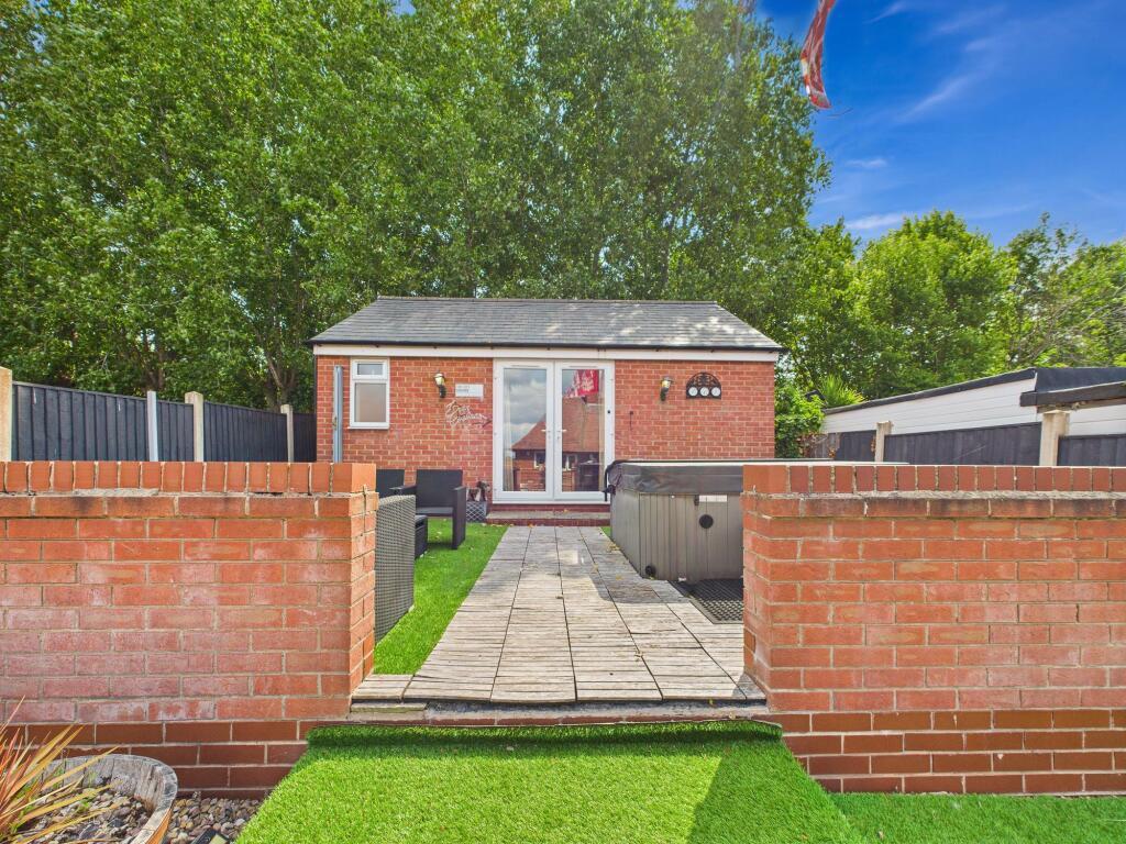 Rear Garden and Outbuilding