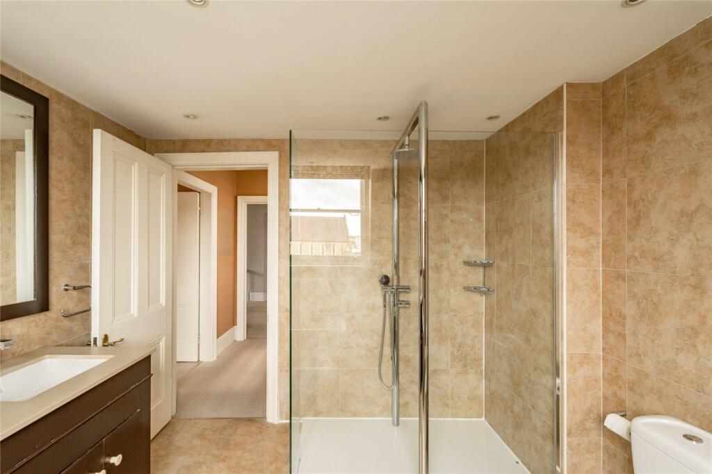 Principal Ensuite