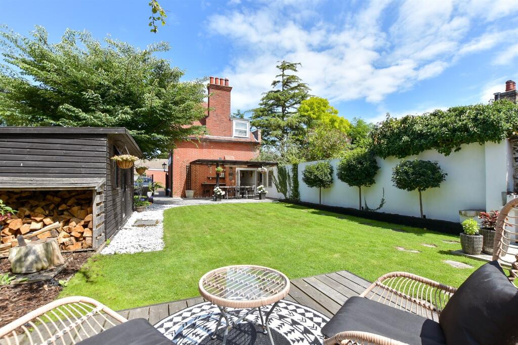 External Lifestyle Photograph