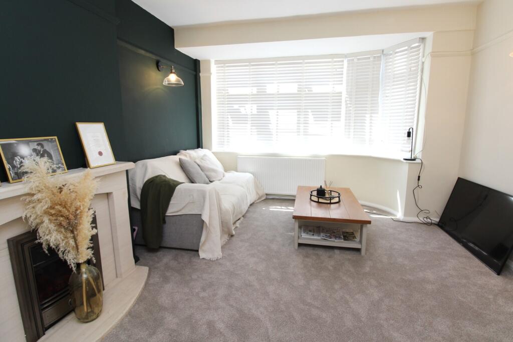 Lounge 3