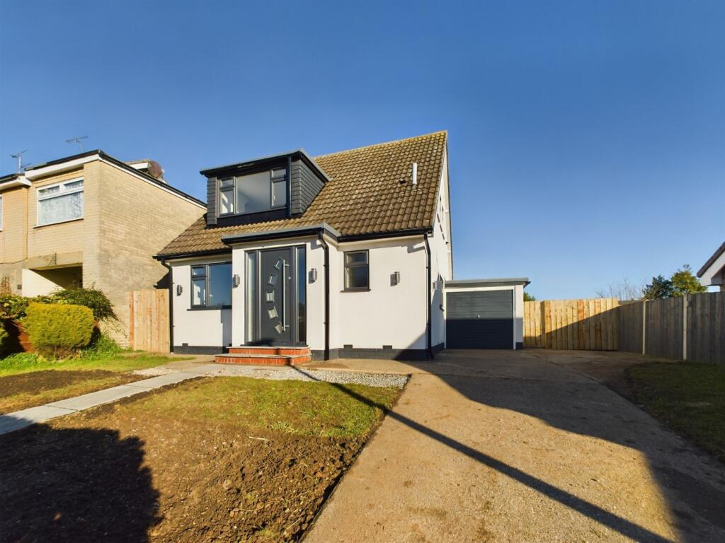 3 Bedroom Detached House - For Sale
