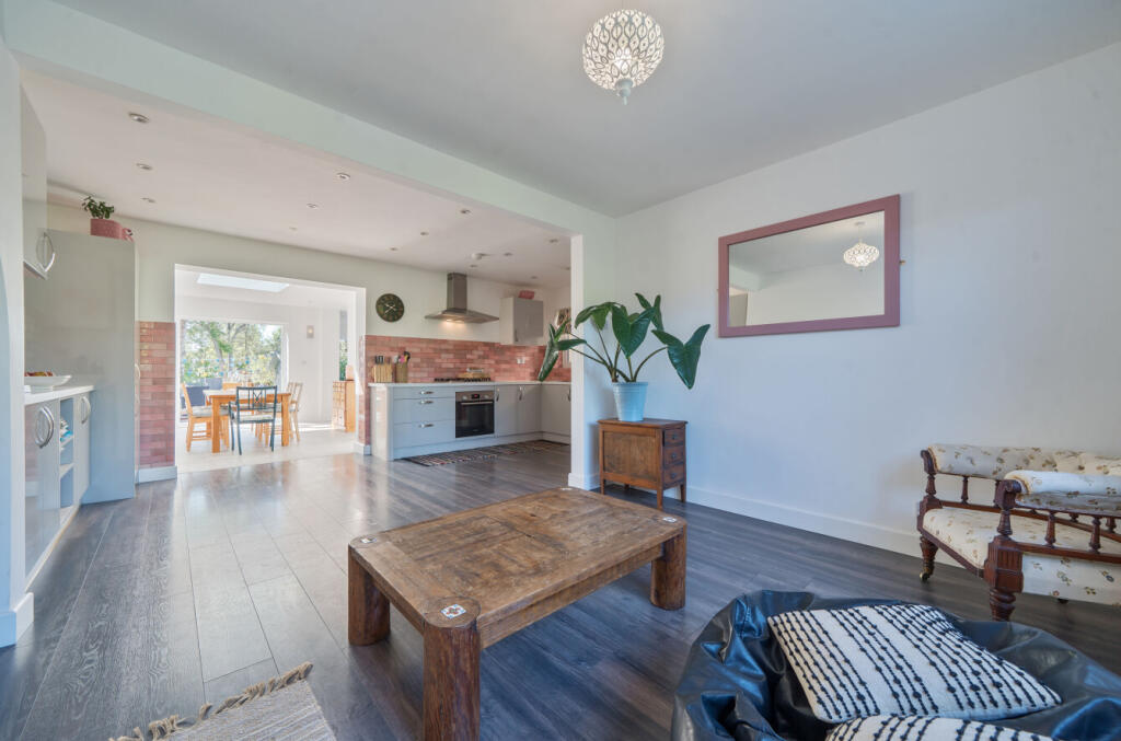 1314904-17-686652...