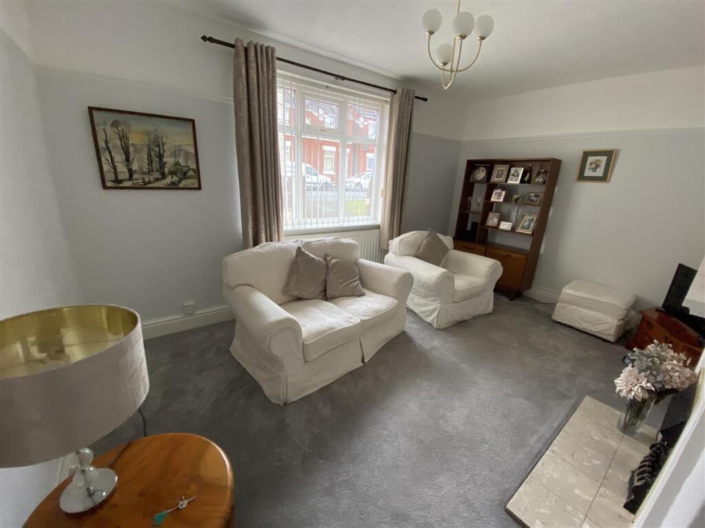 Lounge: