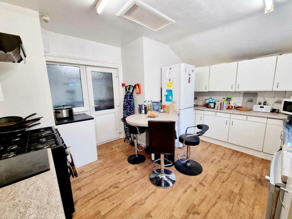 df5ff480-52e1-4b05-9a75-d39aa0910d3f