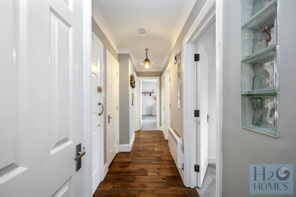 Portside Flat 2-0...