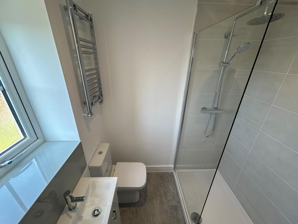 bed 2 ensuite