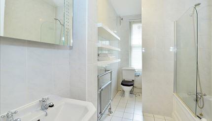 39 HILL STREET, London, W1J