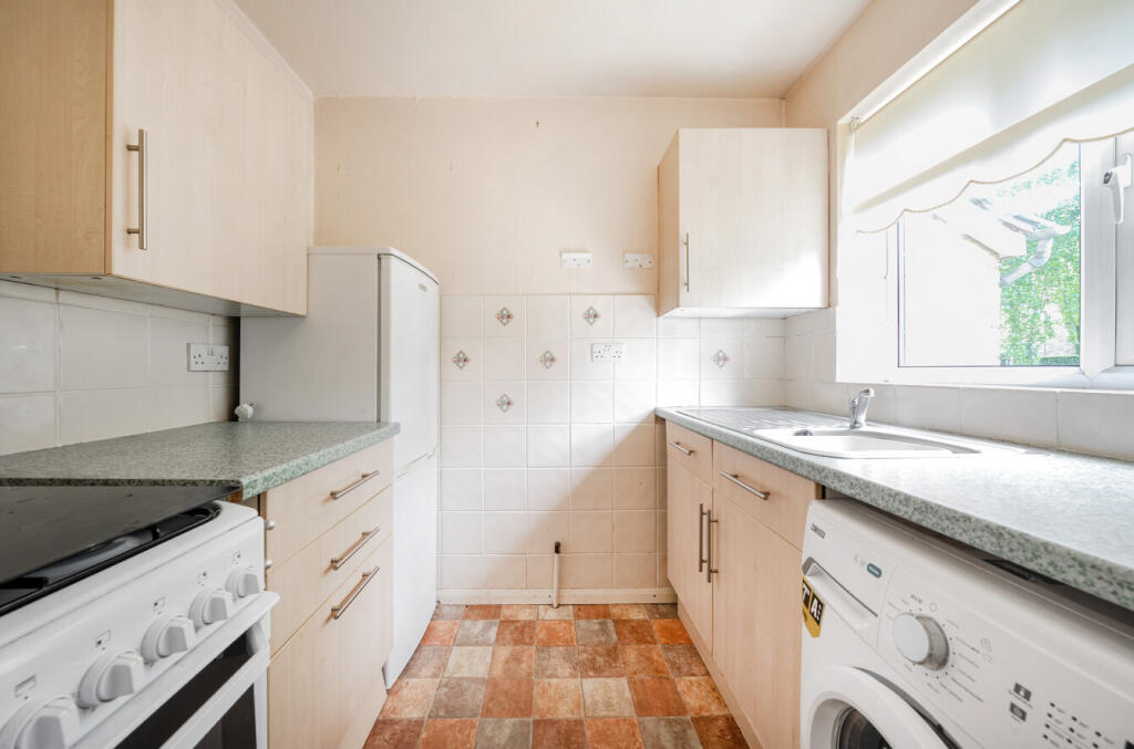 1306078-17-684972...