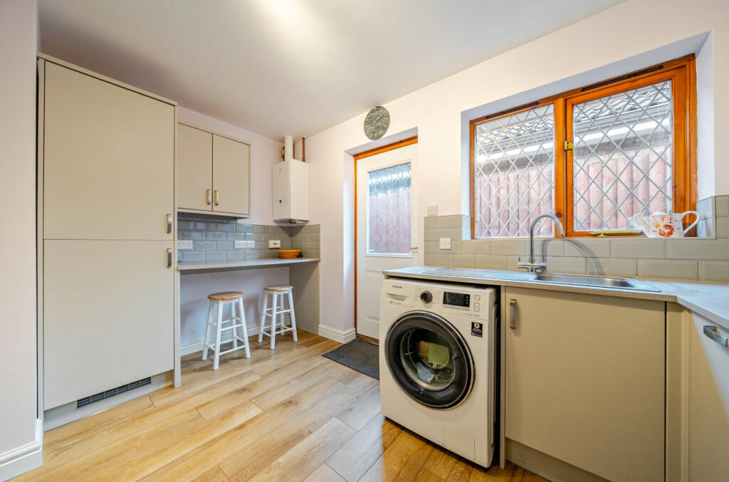 1386524-12-6931a5...