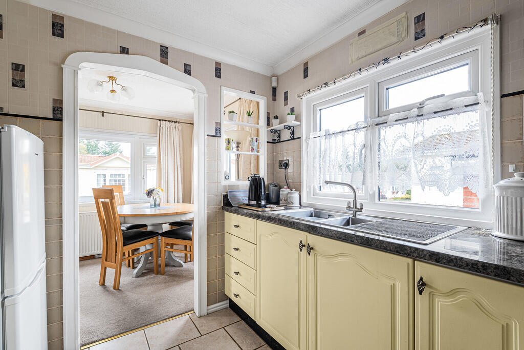 Kitchen (3)